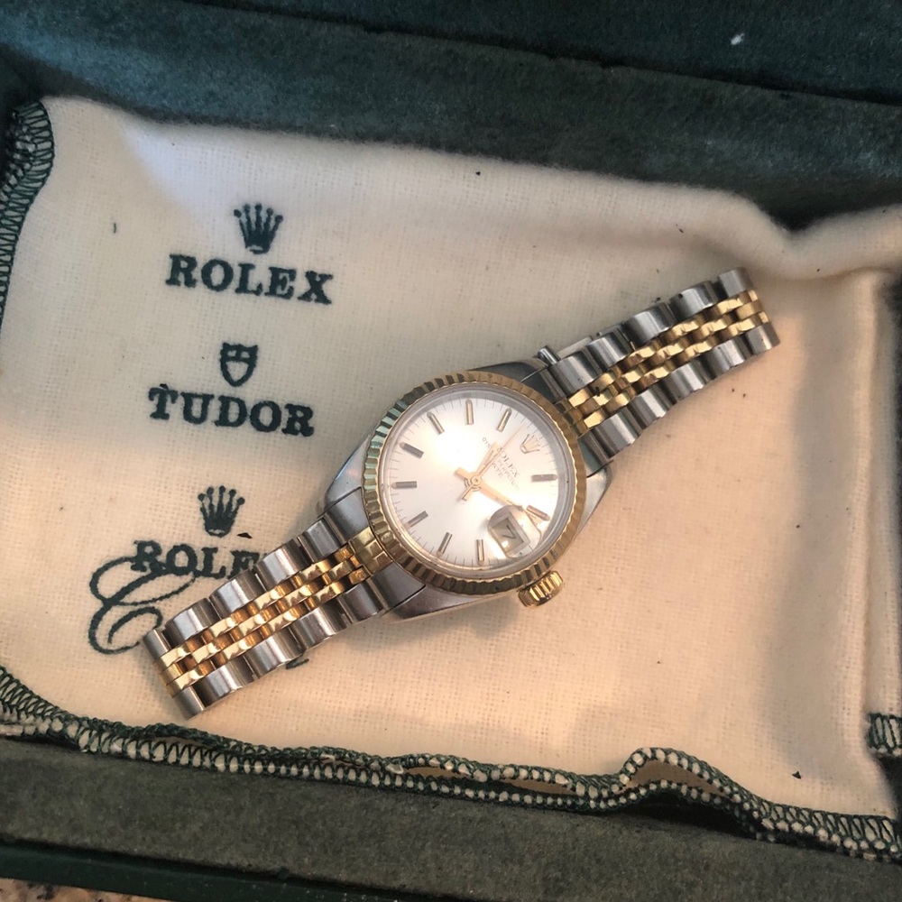Women’s Watch plus Additional Dial